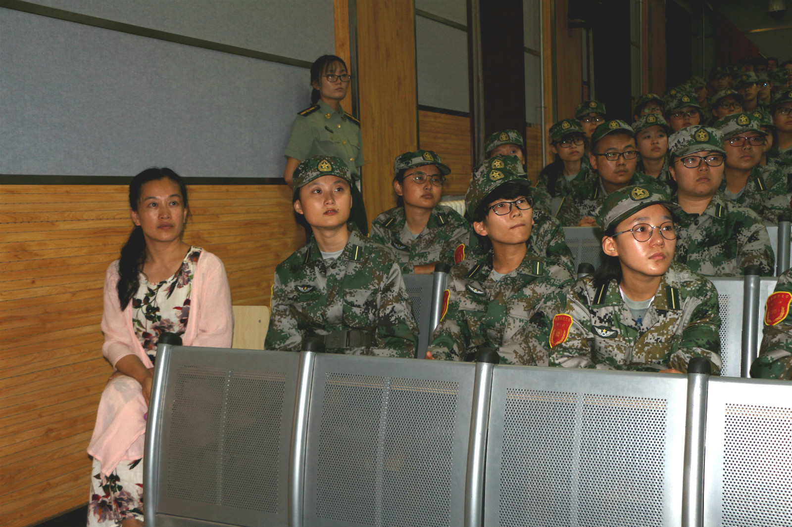 袁冰_meitu_1_meitu_3.jpg 袁冰_meitu_1_meitu_3.jpg